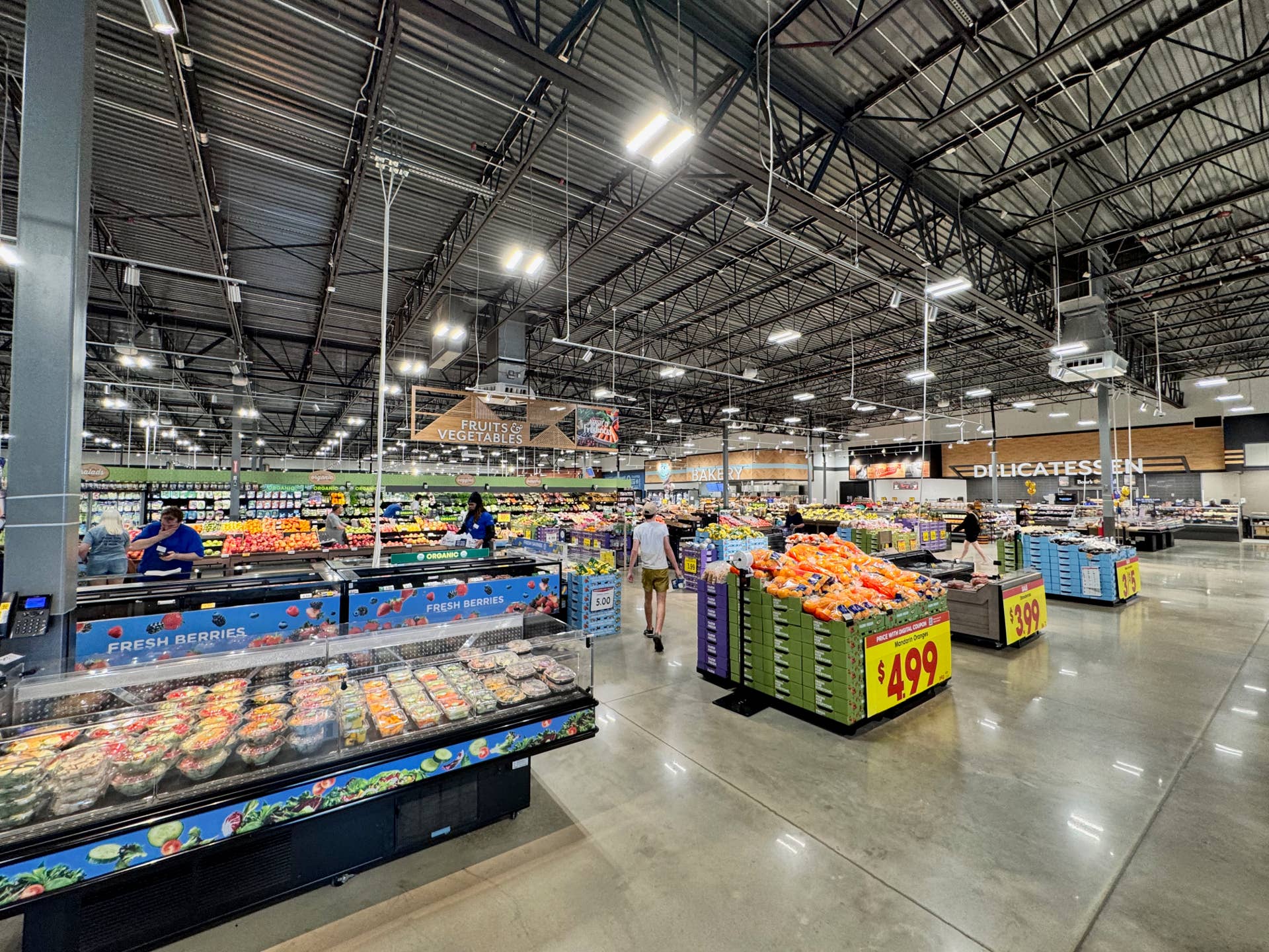 The interior produce section of a Kroger Marketplace store in Athens, Georgia, Photo Credit: Wikimedia