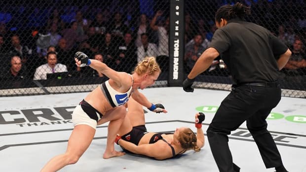 Holly Holm knocking out Ronda Rousey