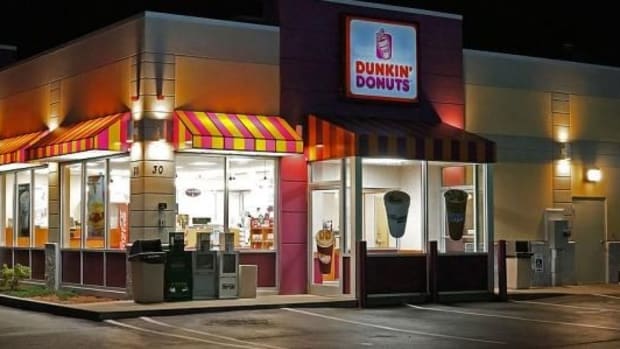 'He Wouldn't Look At My Face': Dunkin Donuts Worker Turns Away Woman For Odd Reason Promo Image