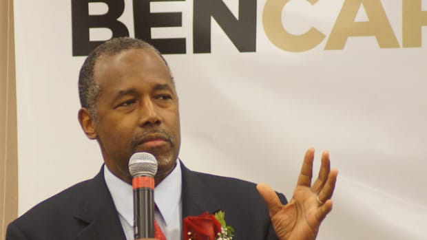 Ben Carson with mic