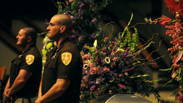 Lamar County Police Stand By Casket of Fallen Officer's Daughter