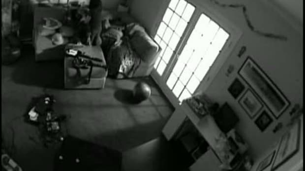 Woman Checks Secret Camera She Set Up In 6-Year-Old's Room, Immediately Calls 911 (Photo) Promo Image