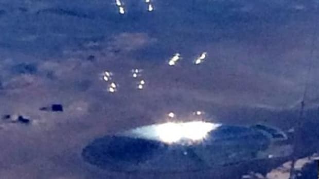 American Airlines Passenger Flies Near Area 51, Sees Something Odd, Captures It On Camera (Photos) Promo Image