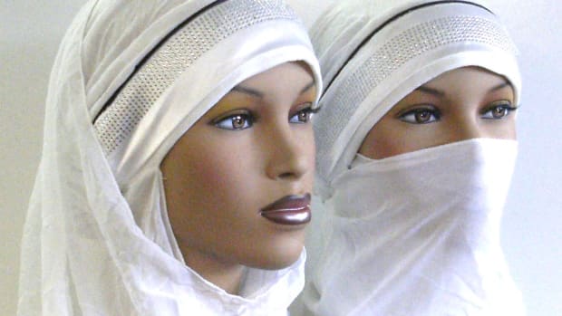 Muslim Group: Women Need Male Escort For 48 Mile Trip Promo Image