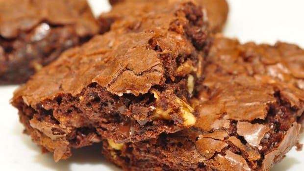 School Calls Cops After 'Racist' Comment About Brownies Promo Image