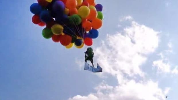 Man Fined For Balloon Lawn Chair Flight Stunt Promo Image