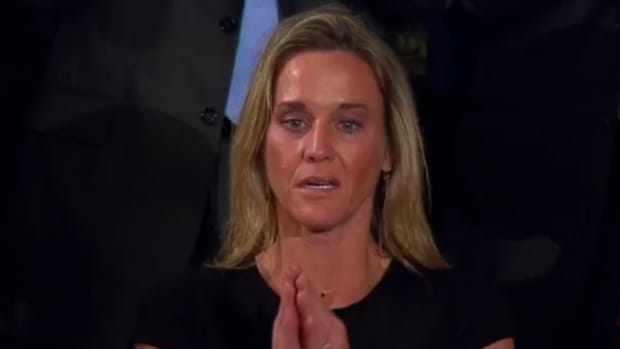 Did Democrats Refuse To Stand Or Applaud Fallen SEAL? (Video) Promo Image