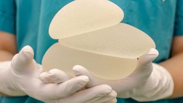 Moldy Breast Implants Cause Severe Illness In Woman Promo Image