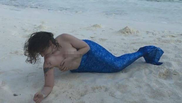 Lena Dunham Shares Topless Photo On Instagram (Photos) Promo Image