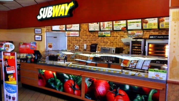 DNA Test Finds Subway Chicken Only 50 Percent Chicken (Video) Promo Image