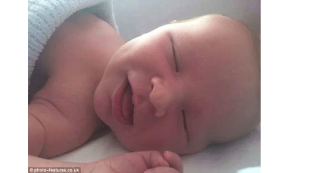 Woman Recalls Birth To Near 13-Pound Baby (Photos) Promo Image