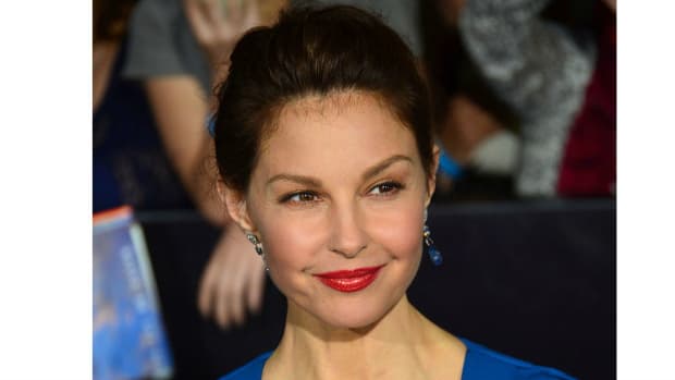 Ashley Judd Recites Controversial Poem About Trump (Video) Promo Image