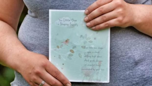 After Getting An Abortion, Here's The Card A Woman Got From Her Clinic (Photos) Promo Image