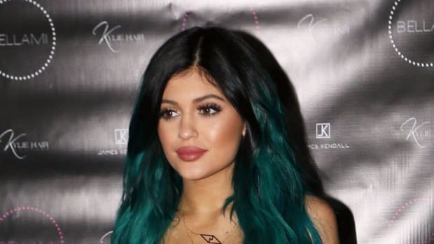 Are Fans Misreading 'Doctored' Kylie Jenner Selfie? (Photos) Promo Image