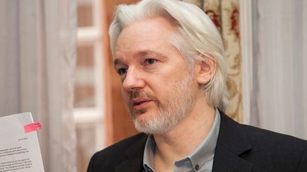 U.S. Urged Ecuador To Cut Assange's Internet Promo Image