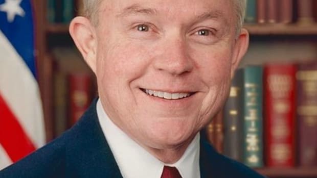 Photo Shows Jeff Sessions With Russian Ambassador (Photo) Promo Image