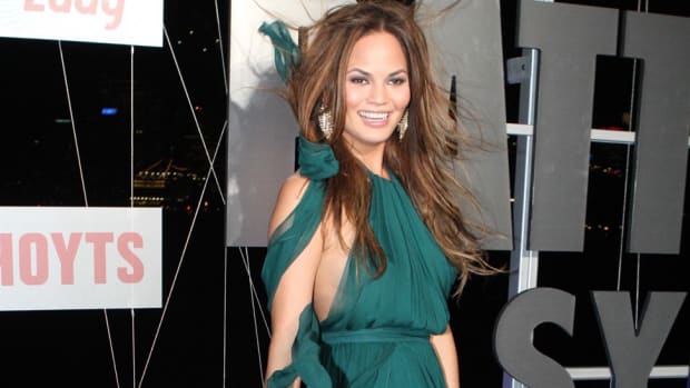 Was Chrissy Teigen Sleeping At The Oscars? (Video) Promo Image