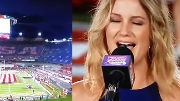 Jennifer Nettles' Stunning National Anthem (Video) Promo Image