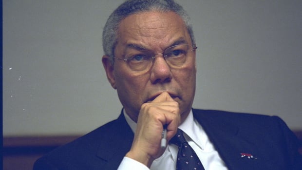 Colin Powell To Clinton: Don't Drag Me Into Email Scandal Promo Image