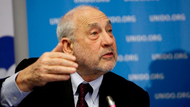Nobel Prize Winning Economist: TPP 'Absolutely Wrong' Promo Image