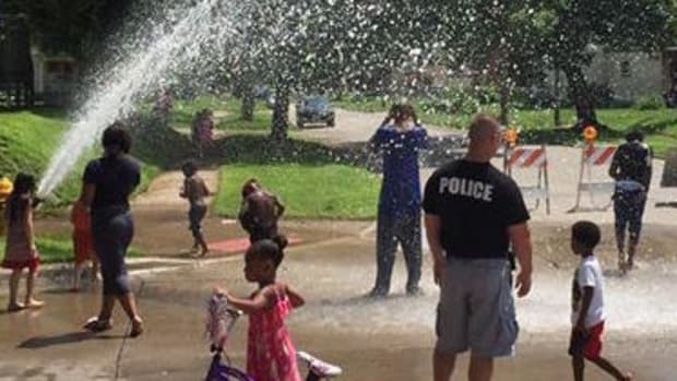 Police Officers Pool Own Money To Help Beat The Heat Promo Image
