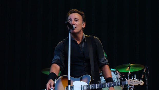 Bruce Springsteen Questions Donald Trump's Competence Promo Image