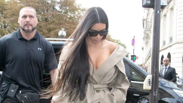 Kanye West Rushes Off Stage After Kim's Robbery (Video) Promo Image