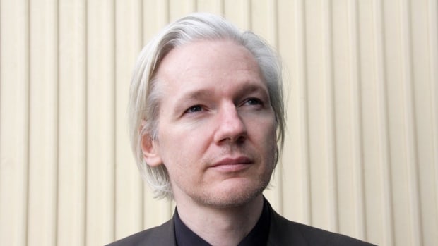 Julian Assange Wants Trump To Drop U.S. Investigation Promo Image