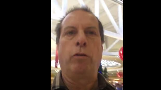Pastor Tells Kids At Mall: There Is No Santa (Video) Promo Image