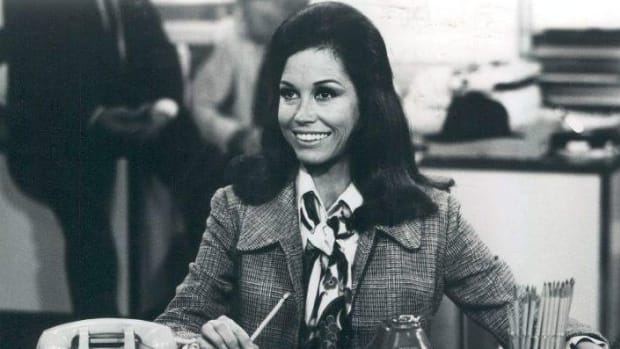 BREAKING: Mary Tyler Moore Dead At 80 Promo Image