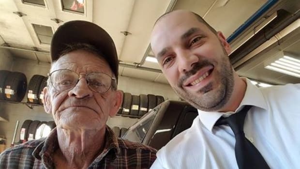 Mechanic Gives Stranger His Car To Attend Funeral Promo Image