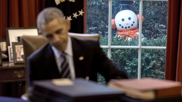 White House Staff Plays On Obama's Fears In Prank (Photos) Promo Image