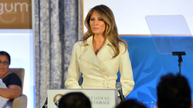 Melania Trump's Handwriting Reveals This About Her (Photos) Promo Image