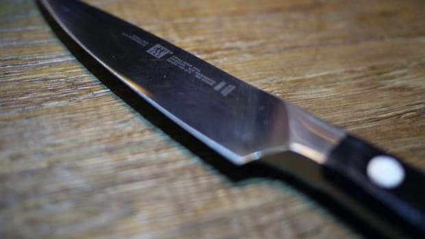 Man Arrested For Threatening Mom With Knife Promo Image
