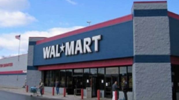 Woman Makes Shocking Discovery On Walmart Shopping Cart Handle (Photo) Promo Image