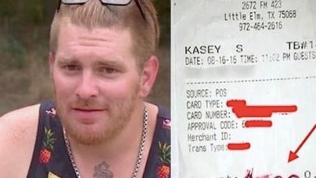 Waiter Caught Off Guard By What Family Scribbled On Receipt (Photo) Promo Image