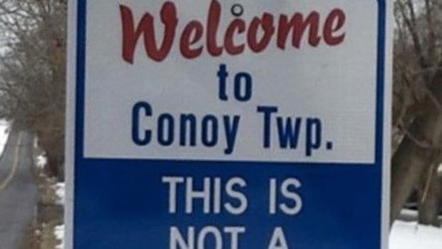 Small Town's 'Politically Incorrect' Sign To Visitors Sparks Outrage (Photo) Promo Image