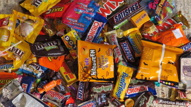 Boy Claims To Have Bit Needle In Candy Bar (Photo) Promo Image