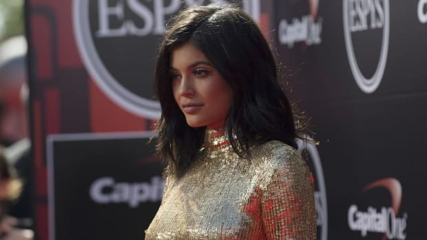 Source: Pregnant Kylie Jenner Gives Up Lip Injections Promo Image