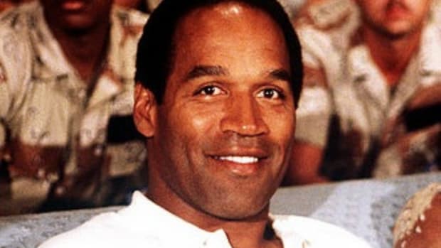 Paid Autographs Could Send O.J. Simpson Back To Jail Promo Image