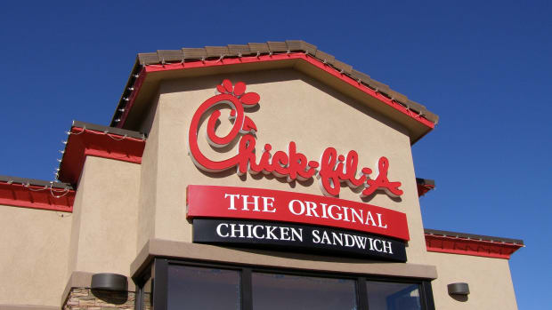 Lawsuit: Dead Rodent Found Inside Chick-Fil-A Meal (Photos) Promo Image