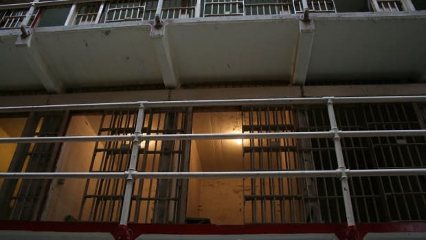Sheriff Offers Irma Shelter To Fugitives: A Jail (Photos) Promo Image