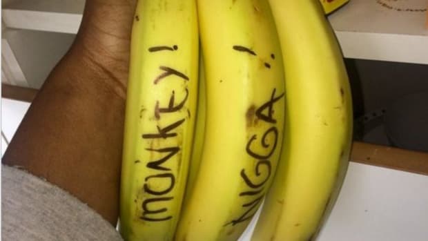 British Student Finds Racist Note On Bananas Promo Image