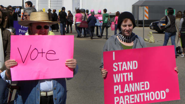 pro-planned parenthood protestors