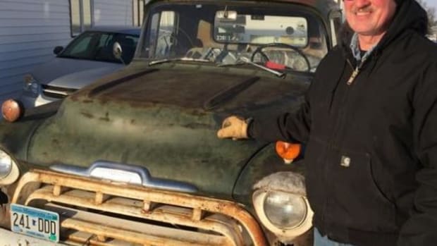 Here's The Trusty Truck That Has Served This Man Well For 38 Years (Photos) Promo Image