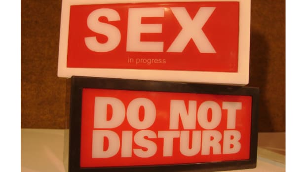 'Sex do not disturb' signs