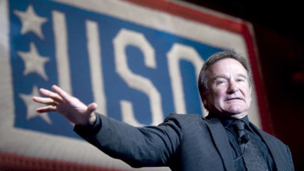 Williams performing at the 2008 USO World Gala in Washington, D.C. 