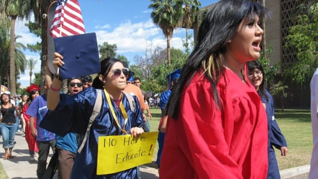 Arizona Students Pitch In For Illegal Immigrant Tuition Promo Image