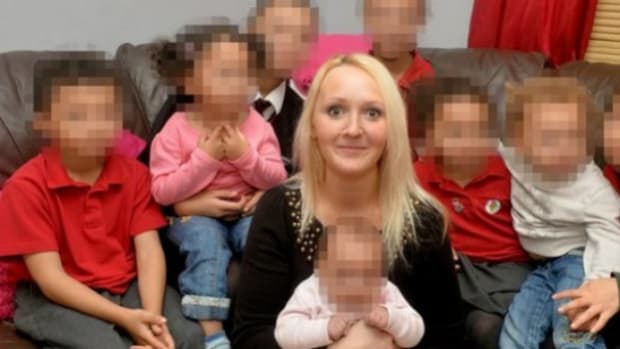  Mother Of Eight On Welfare Plans To Get Boob Job Promo Image
