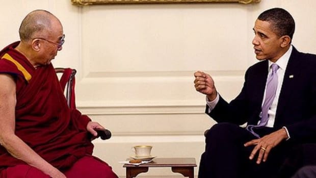 Obama Meets Dalai Lama In Spite Of China Protest Promo Image
